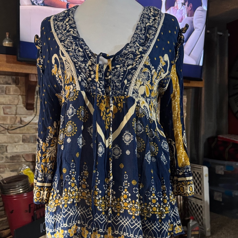 Elegant Floral Navy and Gold Blouse